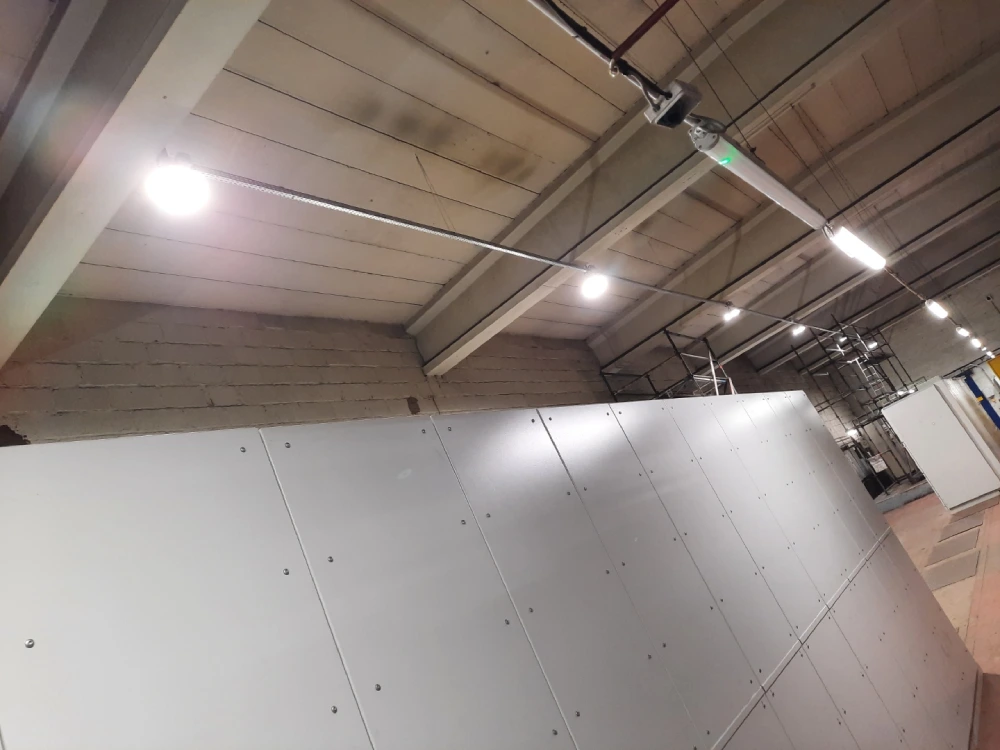 Installation d'éclairage industriel